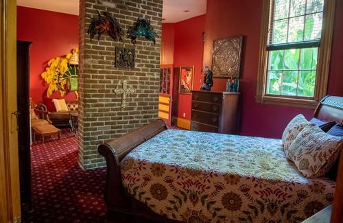 Bywater House | Bywater New Orleans oasis with 4 suites and cocktail pool