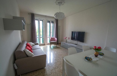 Molina Apartment | Cà Rosa apartment canal view