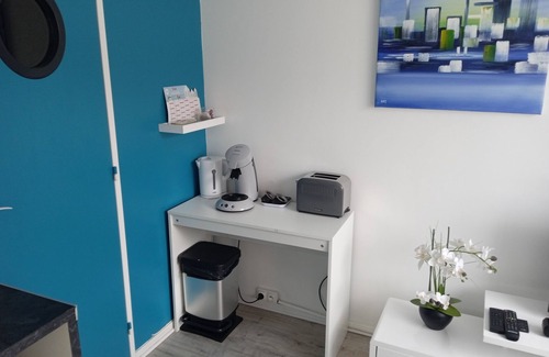 Limoges Apartment | Céanothe-inviri. Studio Mairie. Parking Privatif