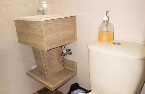 Suramericana House | Cómoda Habitación Matrimonial Ubicada en el Sector Estadio