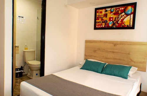 Suramericana House | Cómoda Habitación Matrimonial Ubicada en el Sector Estadio