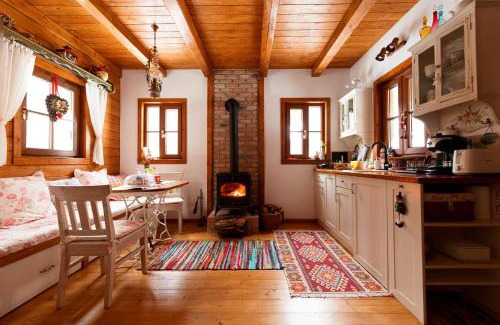 Ramet House | Căsuța cu Alune