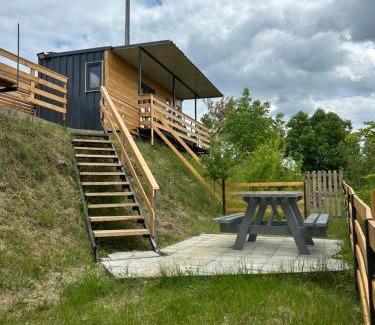 Ciurea House | Căsuța de pe deal