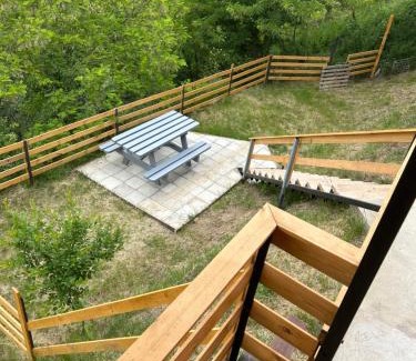 Ciurea House | Căsuța de pe deal