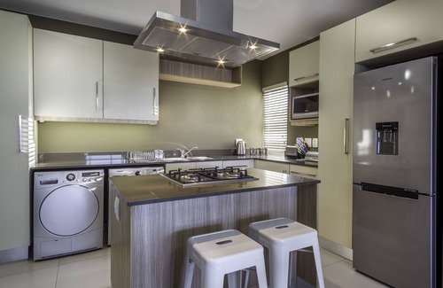 Greater Johannesburg Metropolitan Area Apartment | C.A.G Two Bedroom Suite in Bryanston Johannesburg