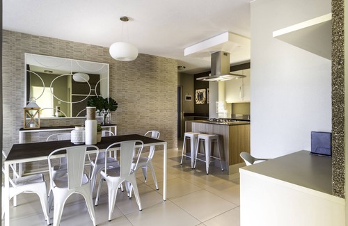 Greater Johannesburg Metropolitan Area Apartment | C.A.G Two Bedroom Suite in Bryanston Johannesburg