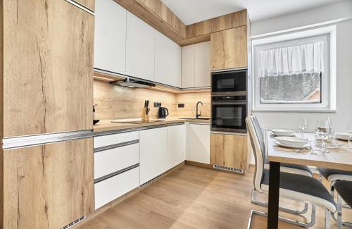 Loucna Pod Klinovcem Apartment | C l e a n o v e c by Mountain ways
