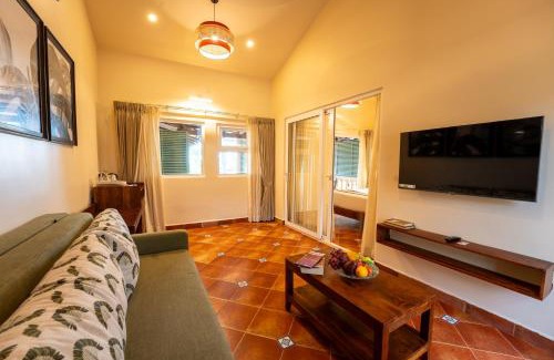 Sernabatim Resort | C Roque Beach Resort