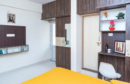 Lakshminarayana Pura Hotel | C Suites - Campbell