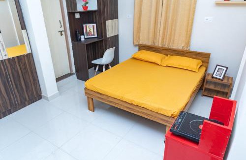 Lakshminarayana Pura Hotel | C Suites - Campbell