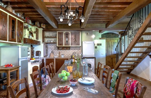 Cagli Villa | Ca Berna Marcheholiday, villa with a heated whirlpool tub