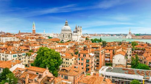 Dorsoduro Apartment | Ca' Dell'Opera Terrace - Dimora Italia -