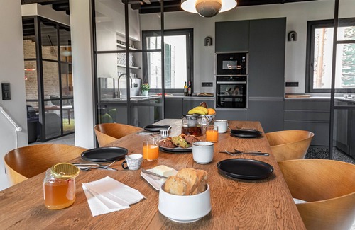 Castello Apartment | Ca' Delle Carrozze Stylish 2 Bedroom loft-style