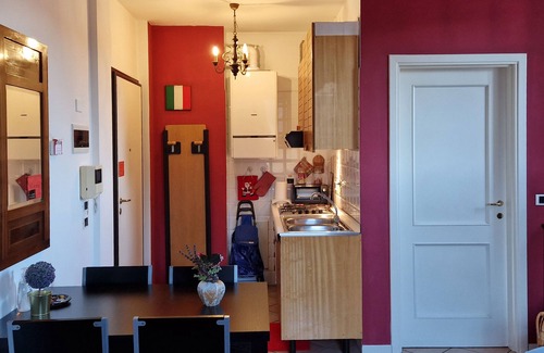 Historic Center Apartment | 'Ca' di Vale': cozy flat in the centre of Bologna. Rooftops view of the town.