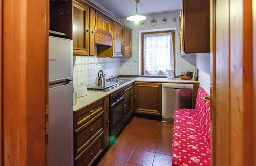 San Vito di Cadore Apartment | Cà Enrosadira:cole to the centre with WI-FI