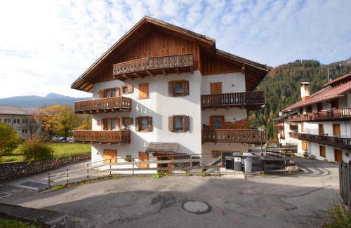 San Vito di Cadore Apartment | Cà Enrosadira:cole to the centre with WI-FI
