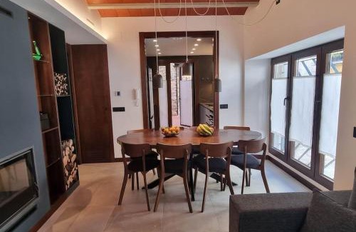 La Salzadella Villa | Ca la tita Casa rural*