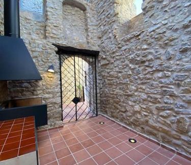 La Salzadella Villa | Ca la tita Casa rural*