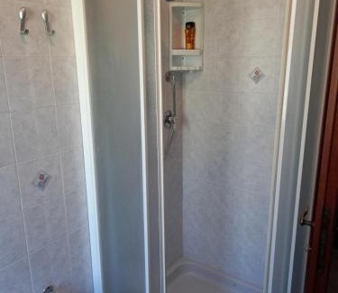 Castelnuovo Magra Apartment | Ca' LUCIANO Cinque Terre, wifi, aria condizionata