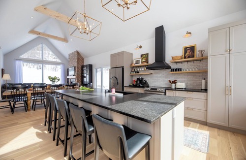 Saint Come Ski Chalet | Luxury Lakefront Chalet-6 BR-3 BATH-SPA