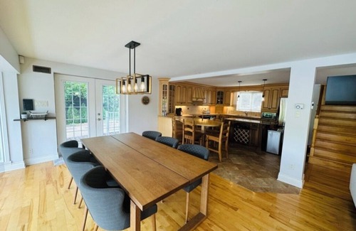 Sainte-Marguerite-du-Lac-Masson Ski Chalet | Le Magnifique Bord de L'eau LAC Masson