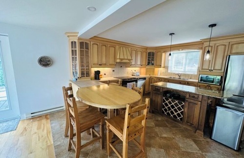 Sainte-Marguerite-du-Lac-Masson Ski Chalet | Le Magnifique Bord de L'eau LAC Masson