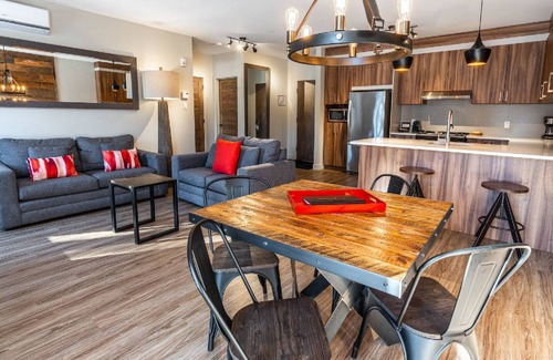 Sainte-Marguerite-du-Lac-Masson Apartment | The Viking Resort & Marina is a resort located in the Laurentians region.