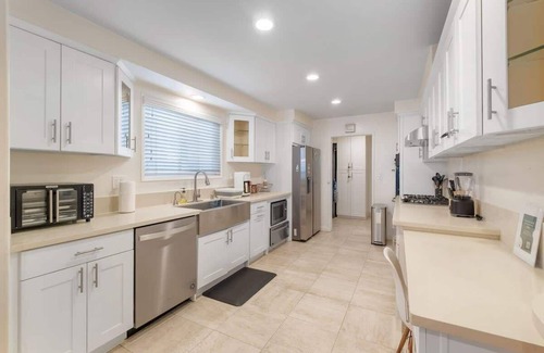 El Dorado House | CA4 House Family Oasis, Golf, Fire Pit & Games