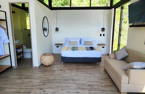 Ciudad Bolivar House | Cabaña Bambú