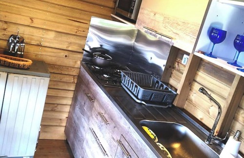 El Penol Villa | Cabaña Basica, Jacuzzy, , Wifi