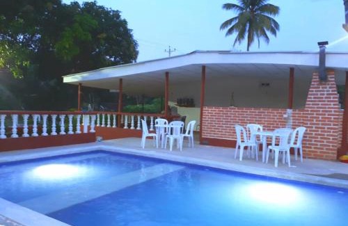 Santa Marta Ski Chalet | Cabaña Casa Blanca
