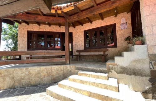 Mazamitla Cabin | Cabaña DNellys Rosa con cancha de basquetbol