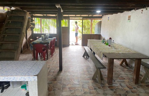 Nuqui Hotel | Cabañas brisas del mar tita