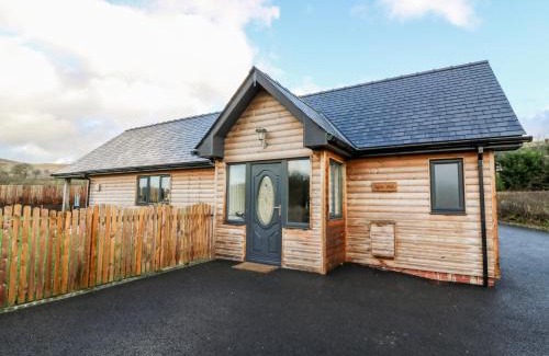 Llandrindod Wells House | Caban Nant Ddu