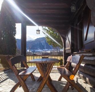 Bran House | Cabana 33