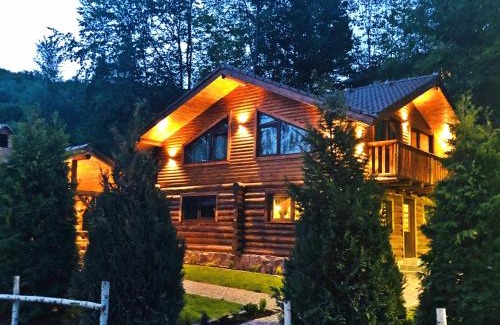 Rasnov House | Cabana din Groapa Frumoasa