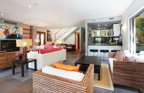 Aldeia de Irmaos House | Cabana do Bispo - a nice and modern villa!