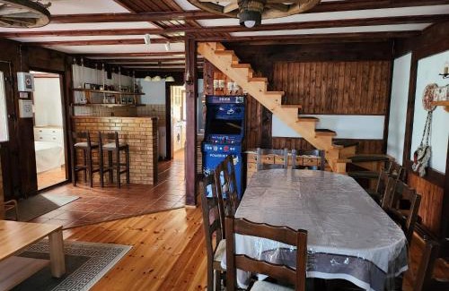 Orlat House | Cabana Kris