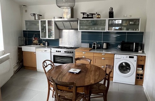 Berze-la-Ville House | Cabana & La Galerie Mâconnaise