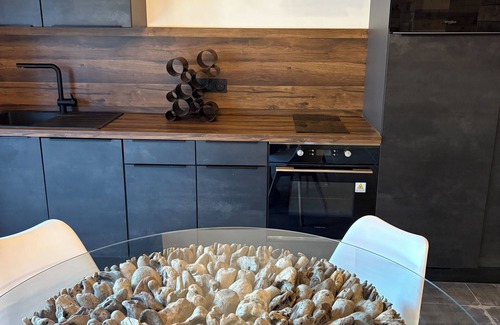 Le Grau-dʼAgde Cabin | Cabane and Spa