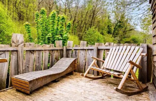 Huelgoat Cabin | Cabane du Korrigan - without sanitary facilities 2 persons