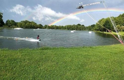 Pouligny-Notre-Dame House | Cabane forestière avec terrasse près de la base nautique - FR-1-591-644