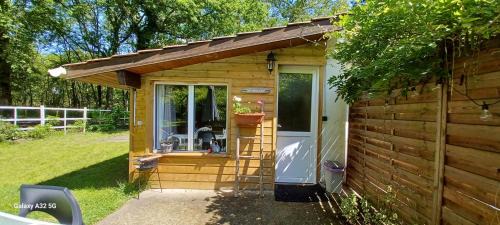 Saint-Vincent-de-Paul Ski Chalet | cabane