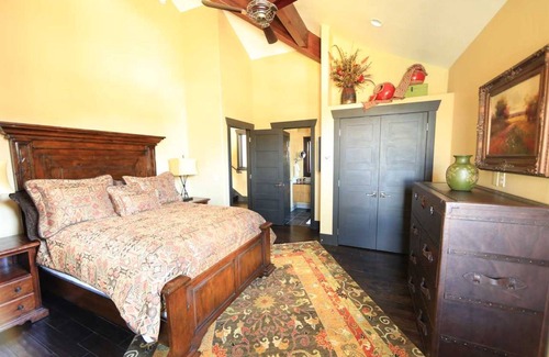 Annabella Cabin | Cabin ∙ 1 bedroom ∙ 10 guests