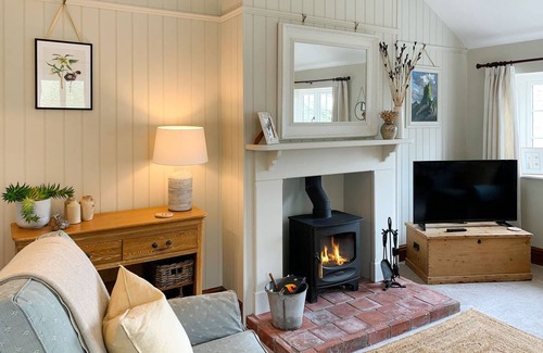 Potter Brompton Cottage | Cabin ∙ 1 bedroom ∙ 2 guests