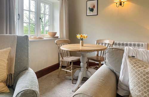 Potter Brompton Cottage | Cabin ∙ 1 bedroom ∙ 2 guests