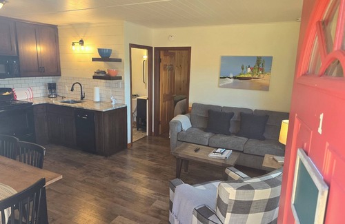 Lake Ann Cabin | Cabin #1- Sleeping Bear Resort