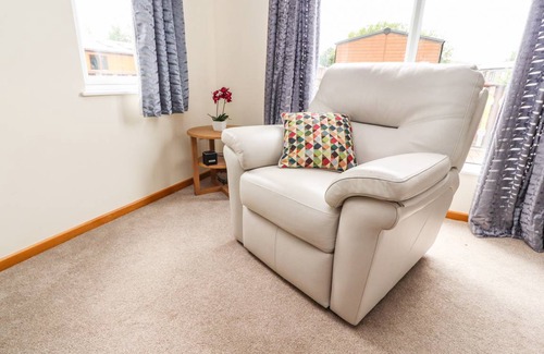 South Lakeland Leisure Village Cottage | Cabin ∙ 2 bedrooms ∙ 4 guests