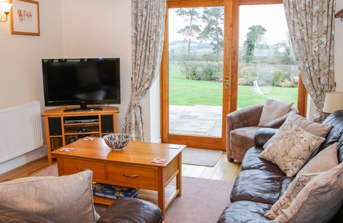 Easthope Cottage | Cabin ∙ 3 bedrooms ∙ 7 guests