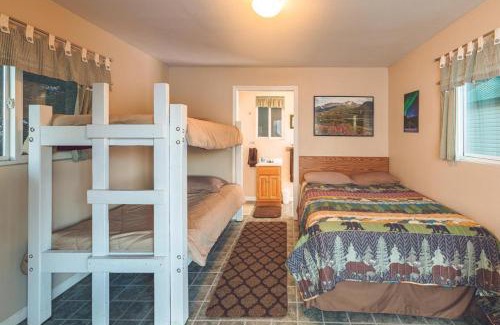 Haines House | Cabin 3 Lynn View Lodge